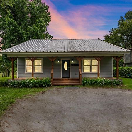 Old And Lost River Home On The River By Super Hosts Instant Book Barbers Hill Wifi Work Space Fishing Hunting Bird Watching Baytown Exterior photo